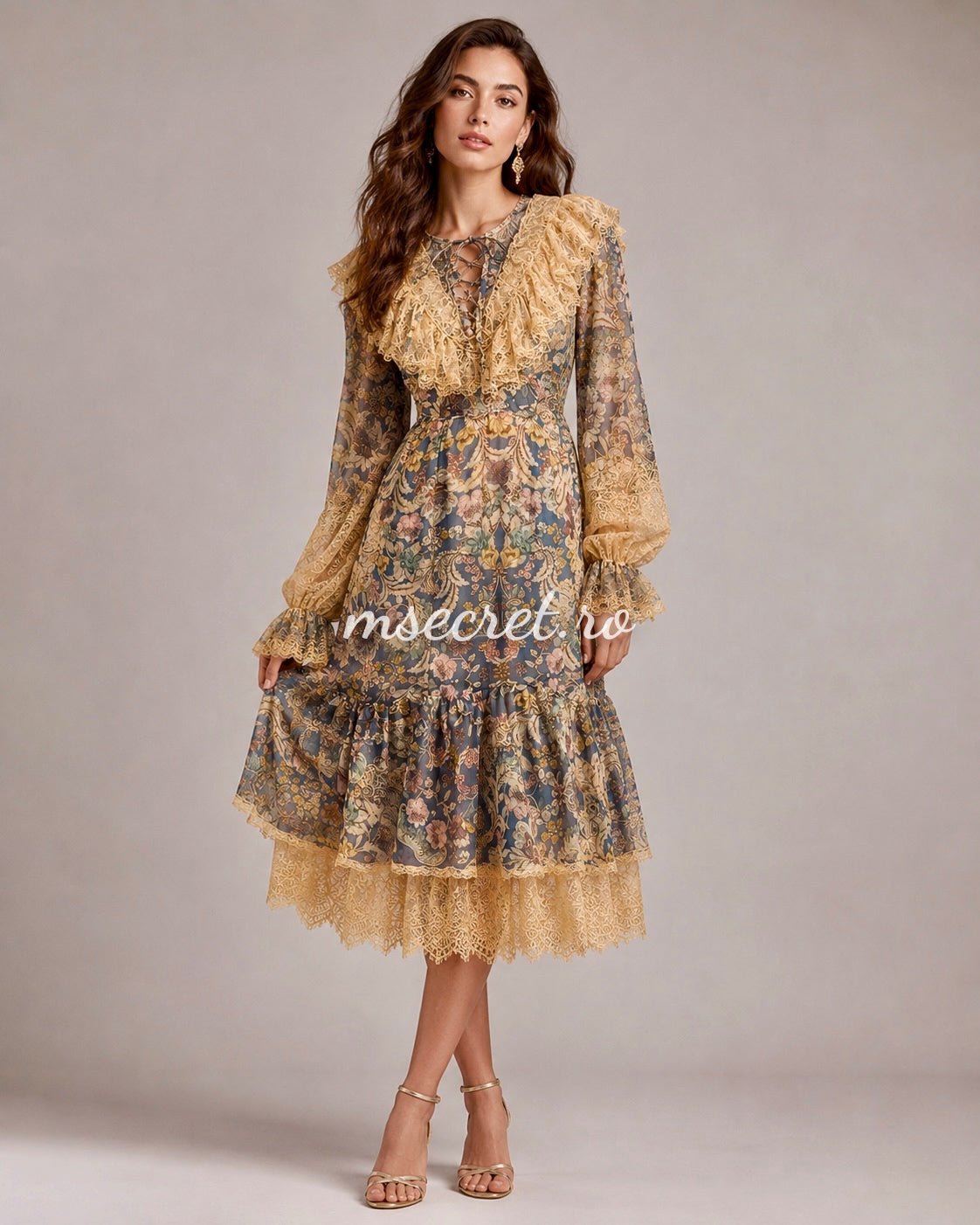 Elegant linen dress with floral print and premium lace inserts