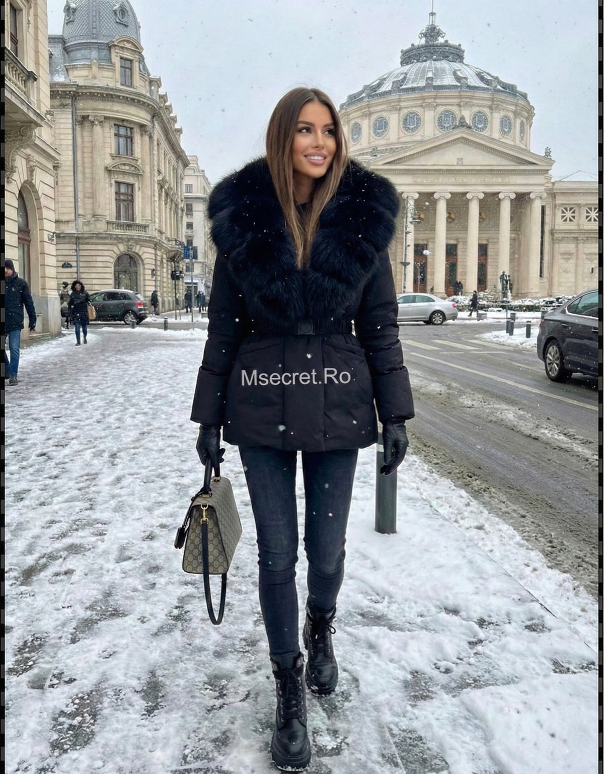 Windproof waterproof jacket with natural fur