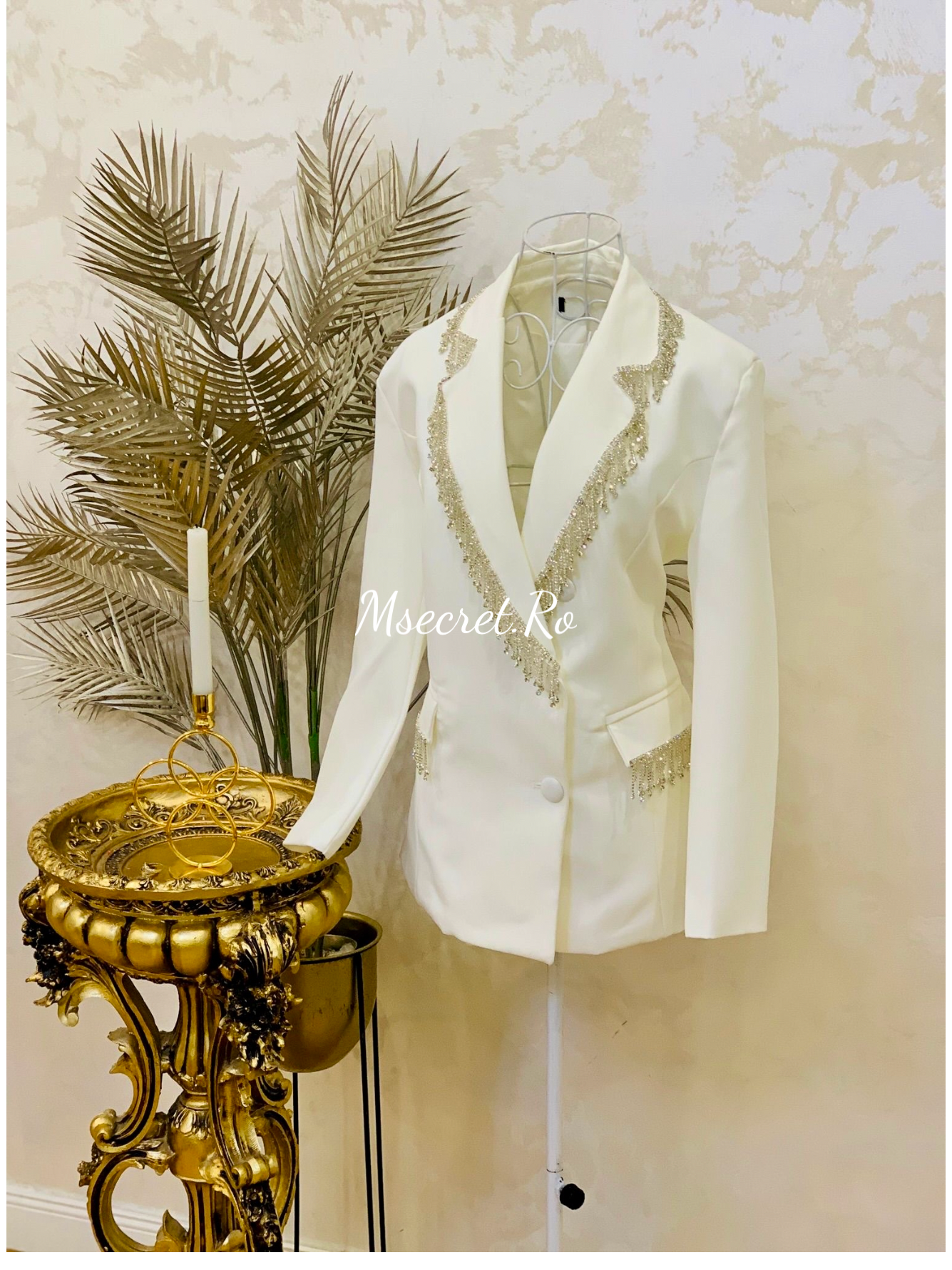 Sacou elegant alb cu franjuri strălucitori