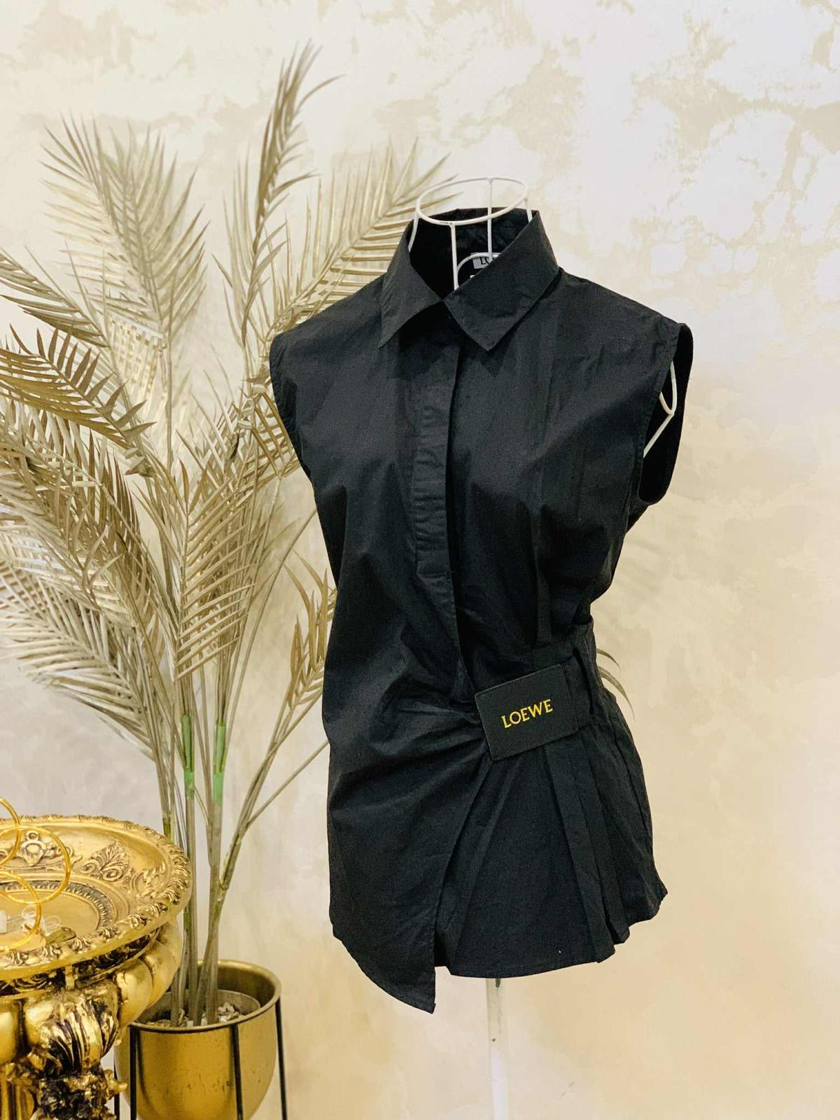 Pantaloni negri moderni