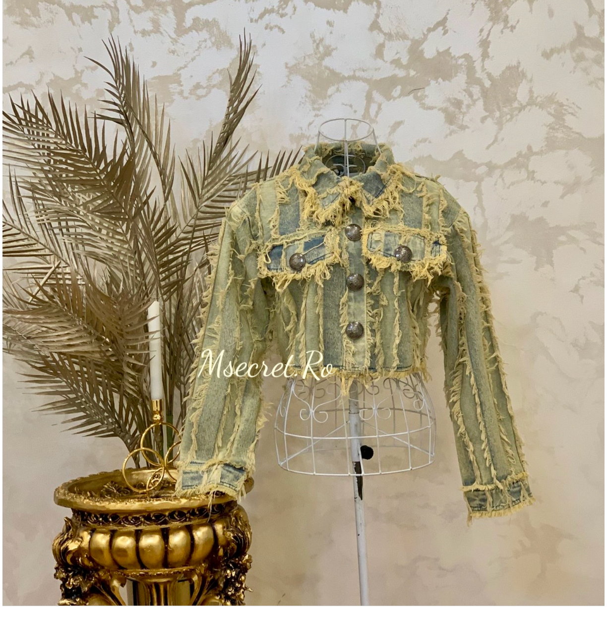 Geaca de blugi scurta superba