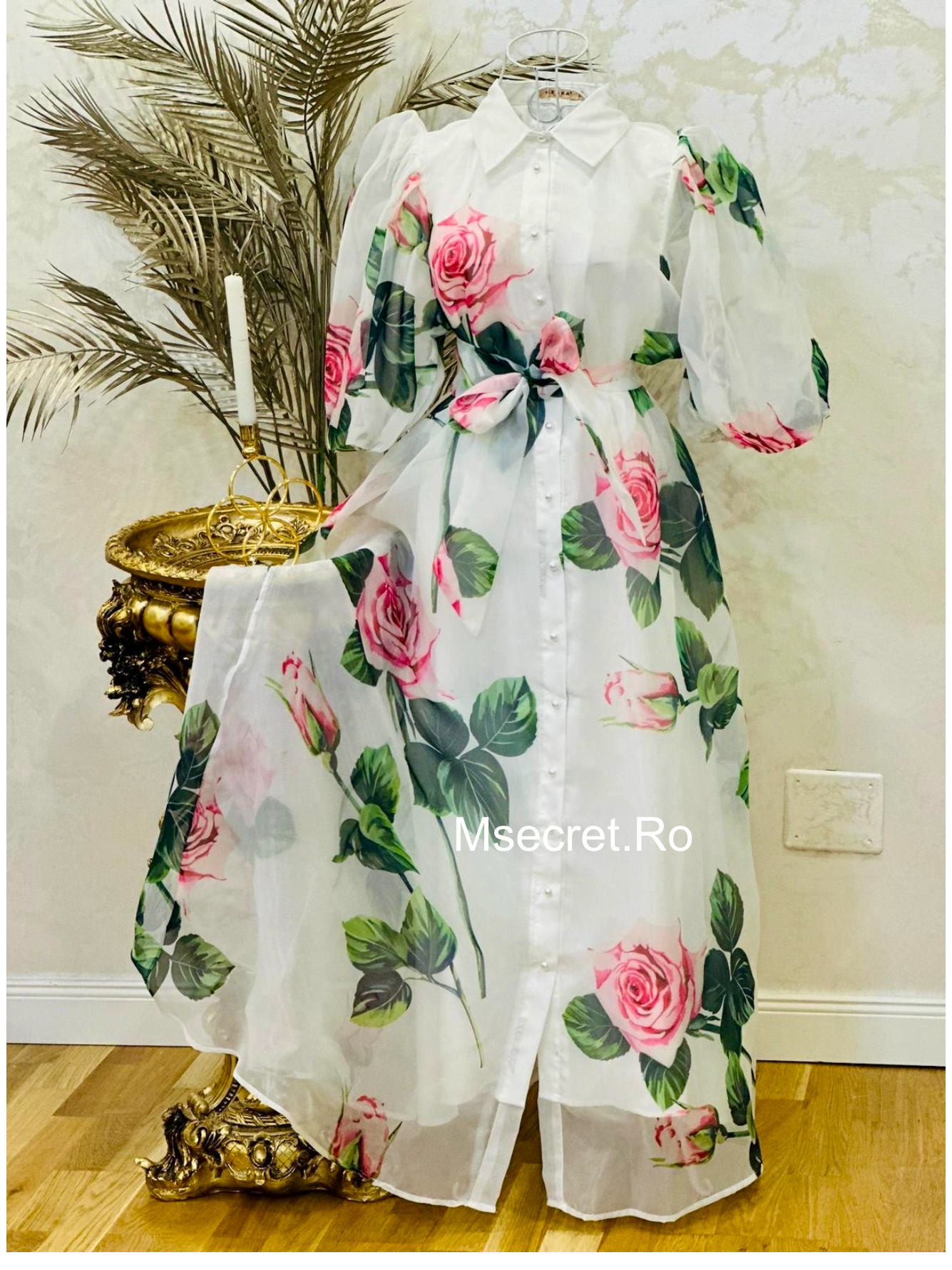 Rochie lunga cu trandafiri si nasturi perla
