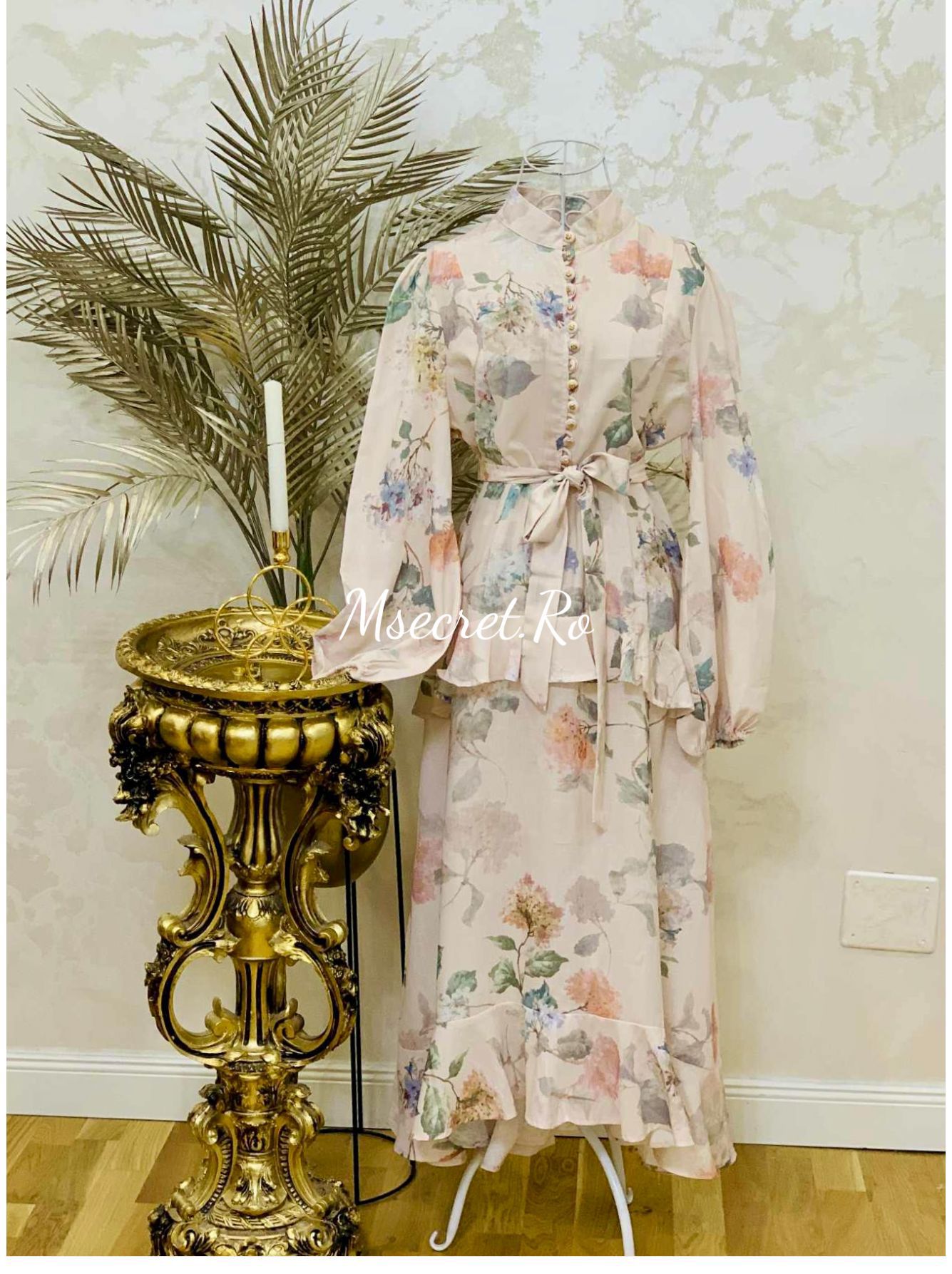 Rochie romantică cu imprimeu floral pastel