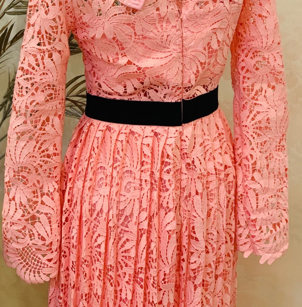 Rochie lunga din dantela roz