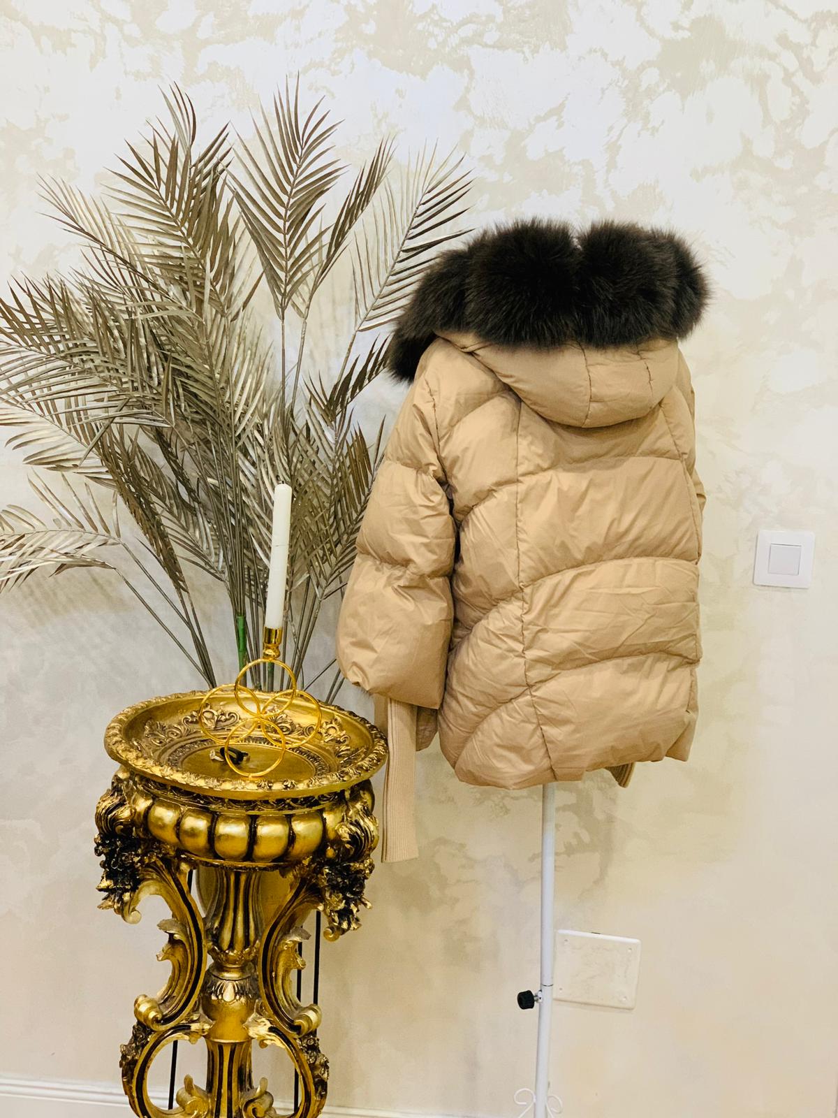 Geaca cu gluga si blana de vulpe umpluta cu puf