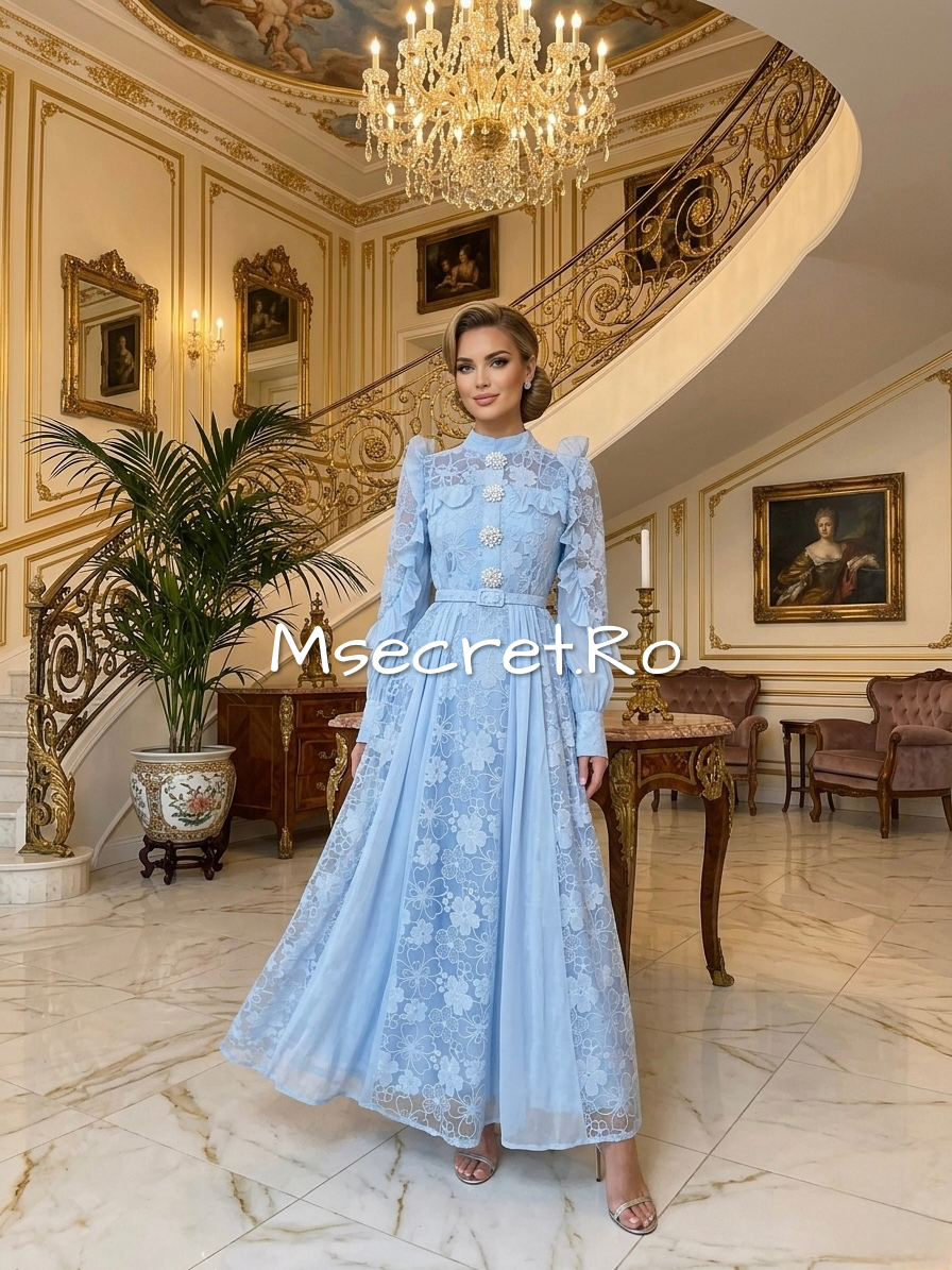 Rochie lungă elegantă baby blue din dantelă cu volane