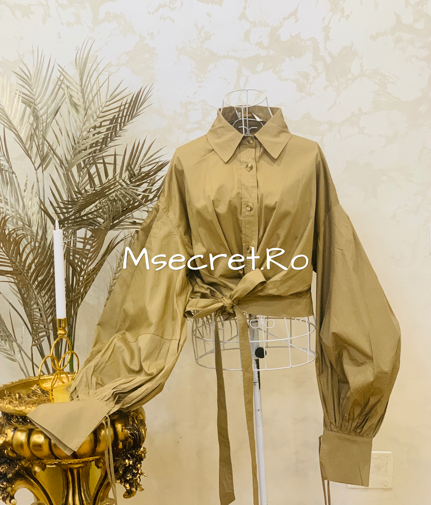 Camasa bej cu maneci bufante