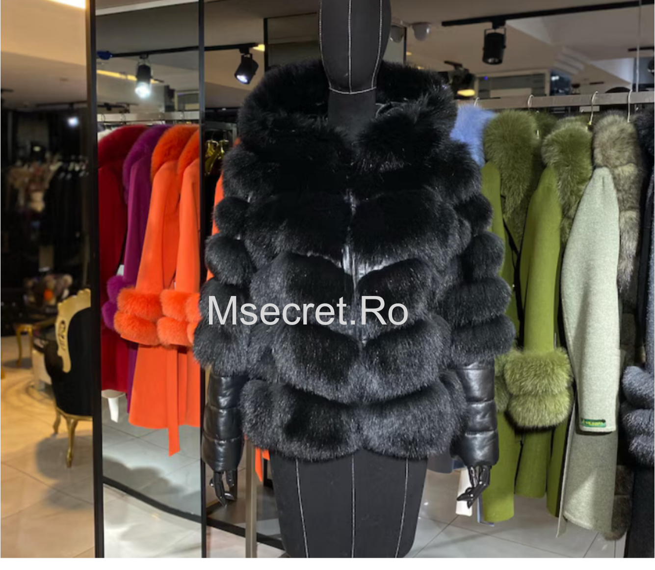 Haina de blana naturala de vulpe cu gluga