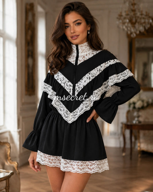 Rochie scurta neagra cu dantela si volane feminine