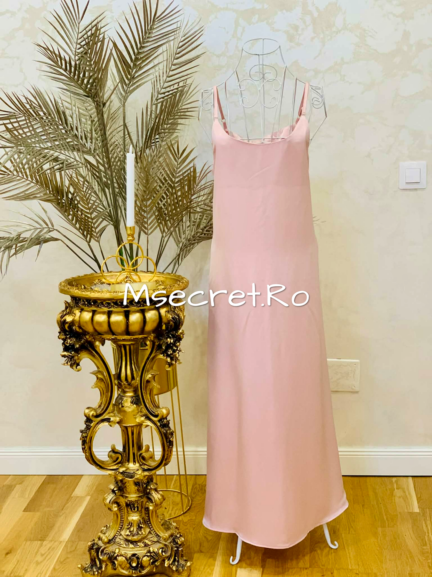 Rochie roz cu perle