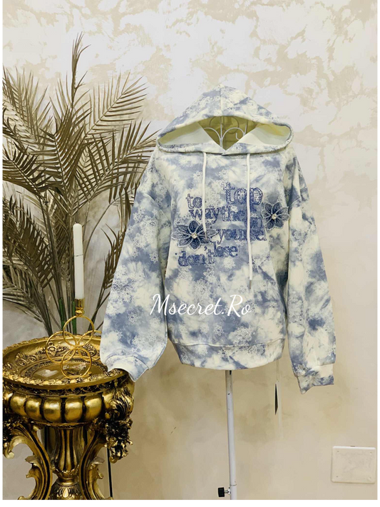 Cotton hoodie with a pattern