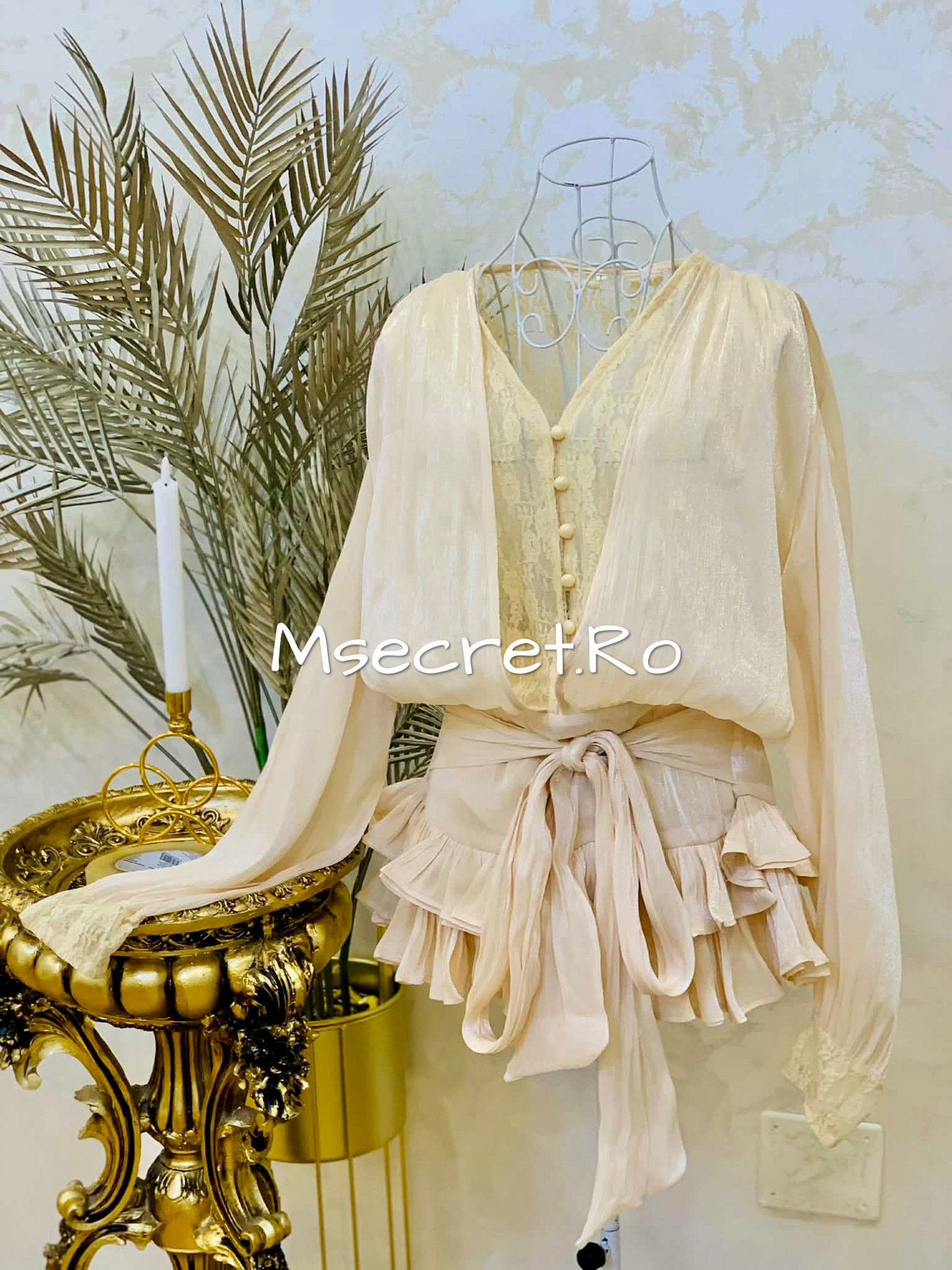 Rochie bej cu dantela