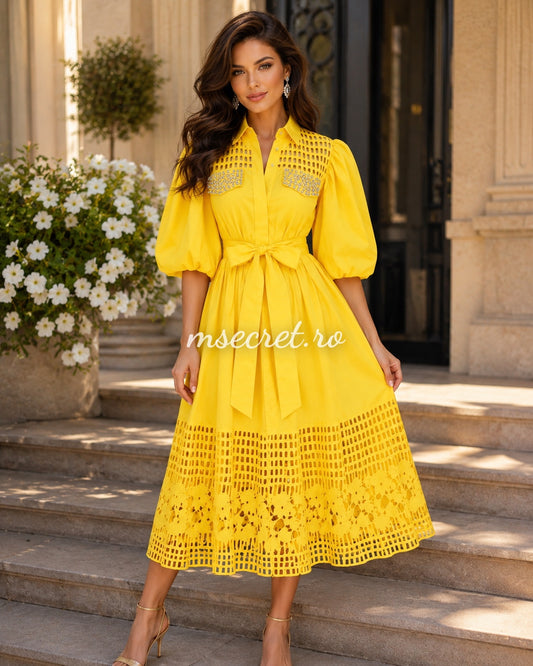 Rochie galbena cu broderie perforata si aplicatii stralucitoare