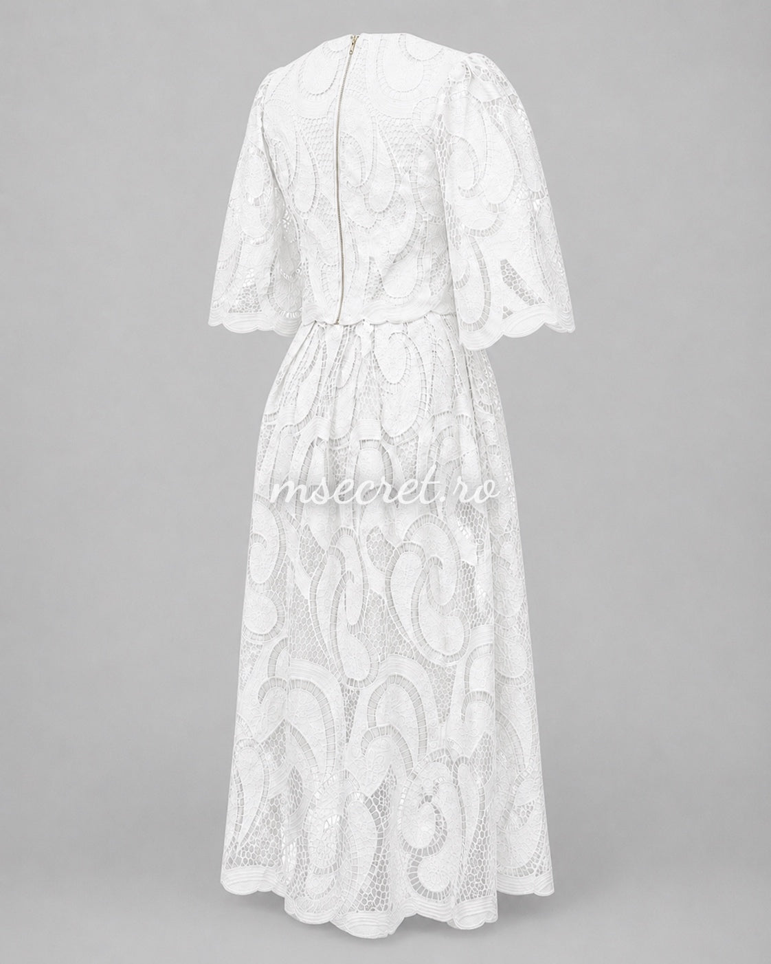 Elegant white premium lace set