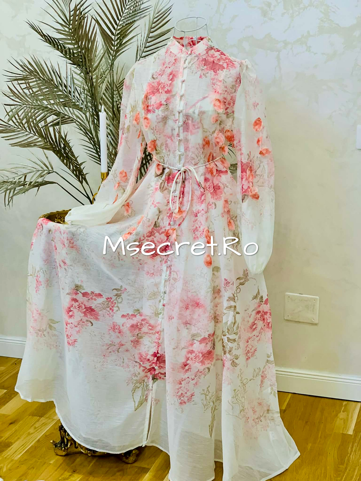 Rochie lungă din in cu imprimeu floral și aplicații 3D