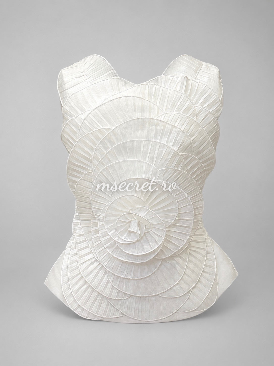 Elegant white top with 3D flower and pleats – sophisticated occasion corset