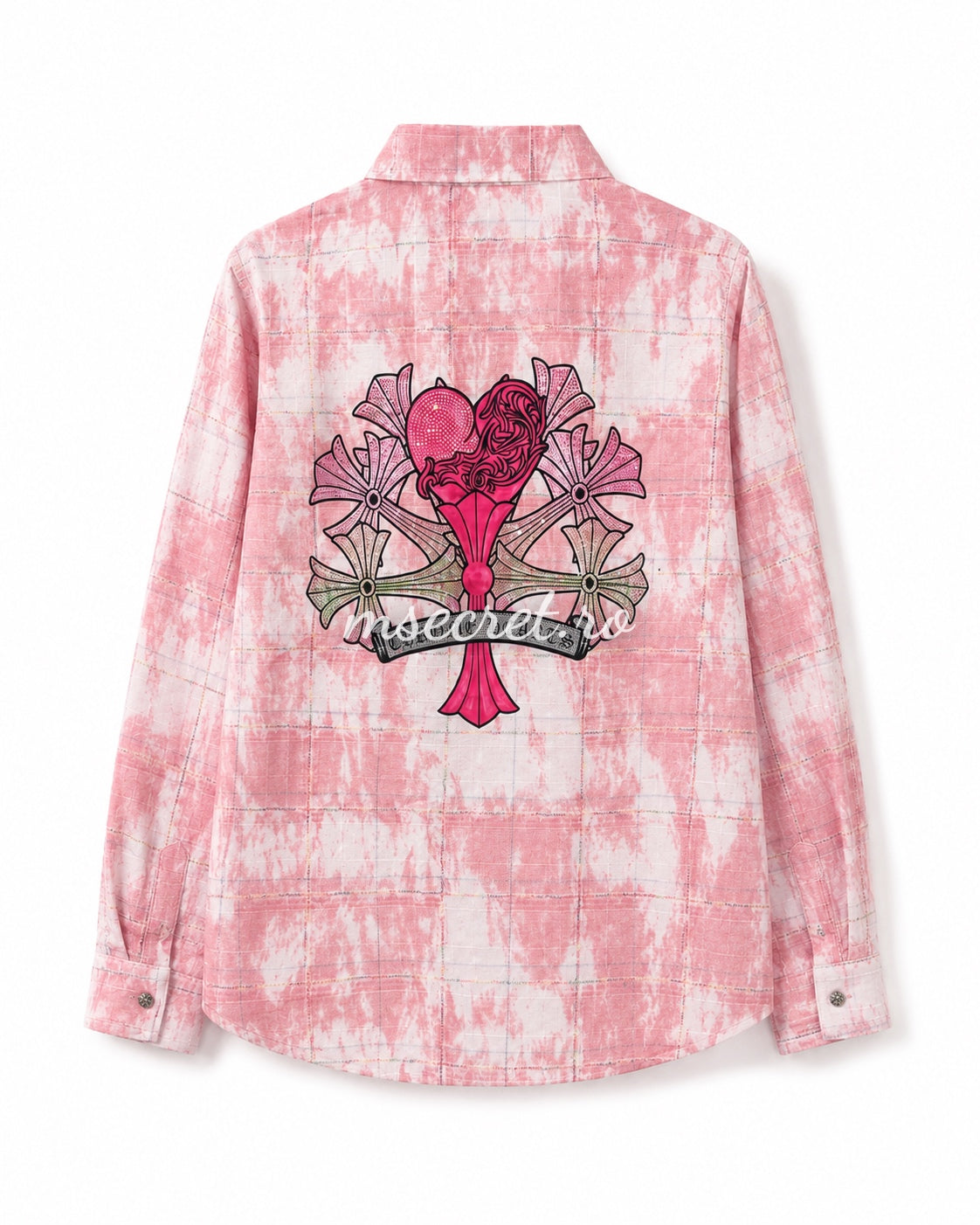 Oversized pink shirt with an artistic print