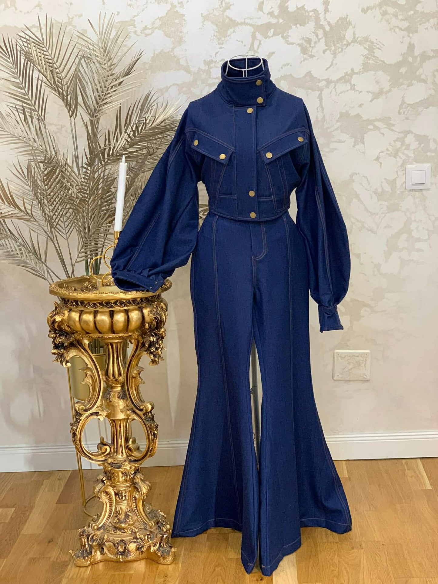 Compleu din denim cu geaca si blugi