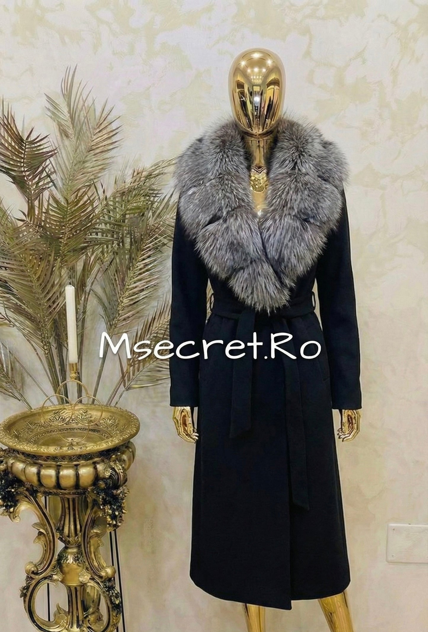Cashmere wool coat with detachable natural fur