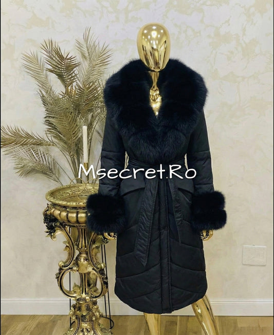 Geaca neagra impermeabila cu blana naturala