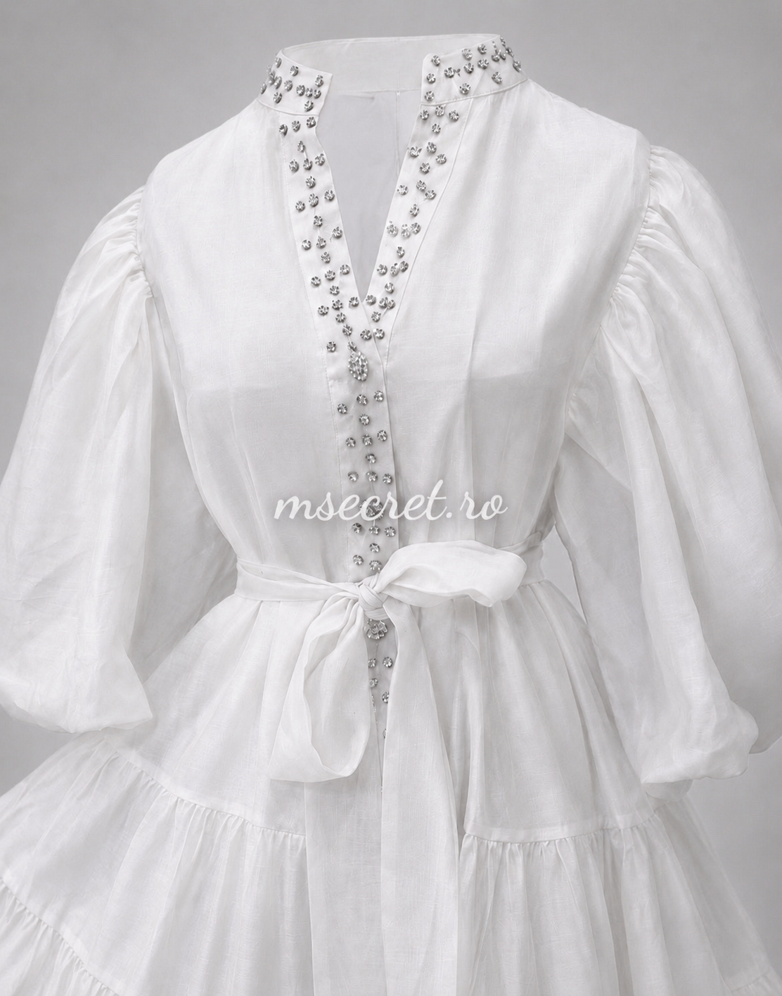 White linen and silk dress with adjustable waist