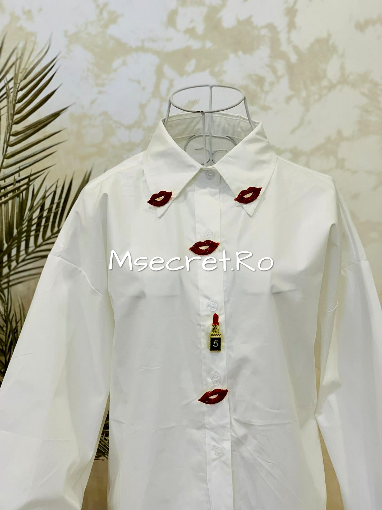 Camasa alba din bumbac cu detalii rosii