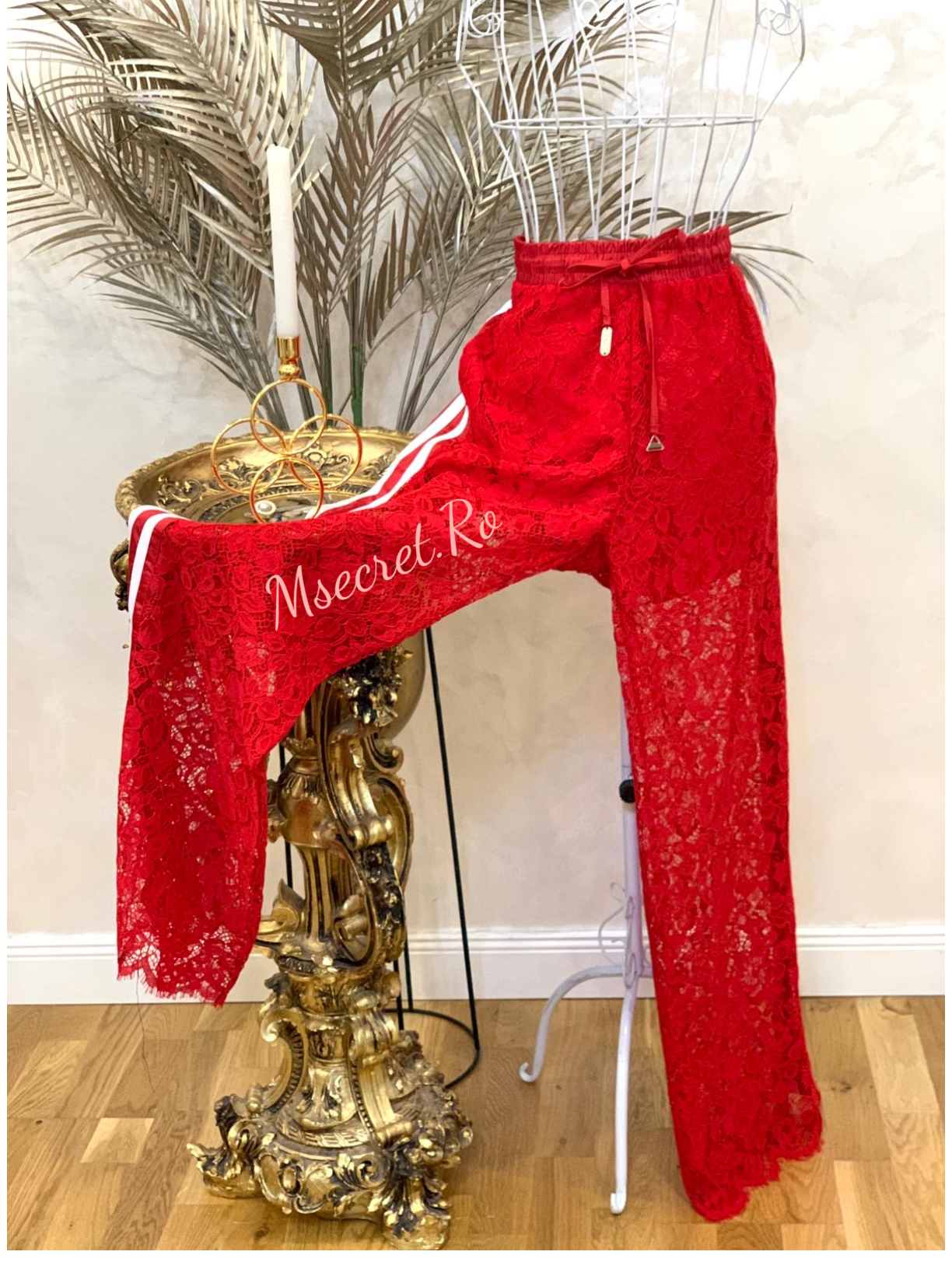Compleu rosu din datela cu pantalon lung