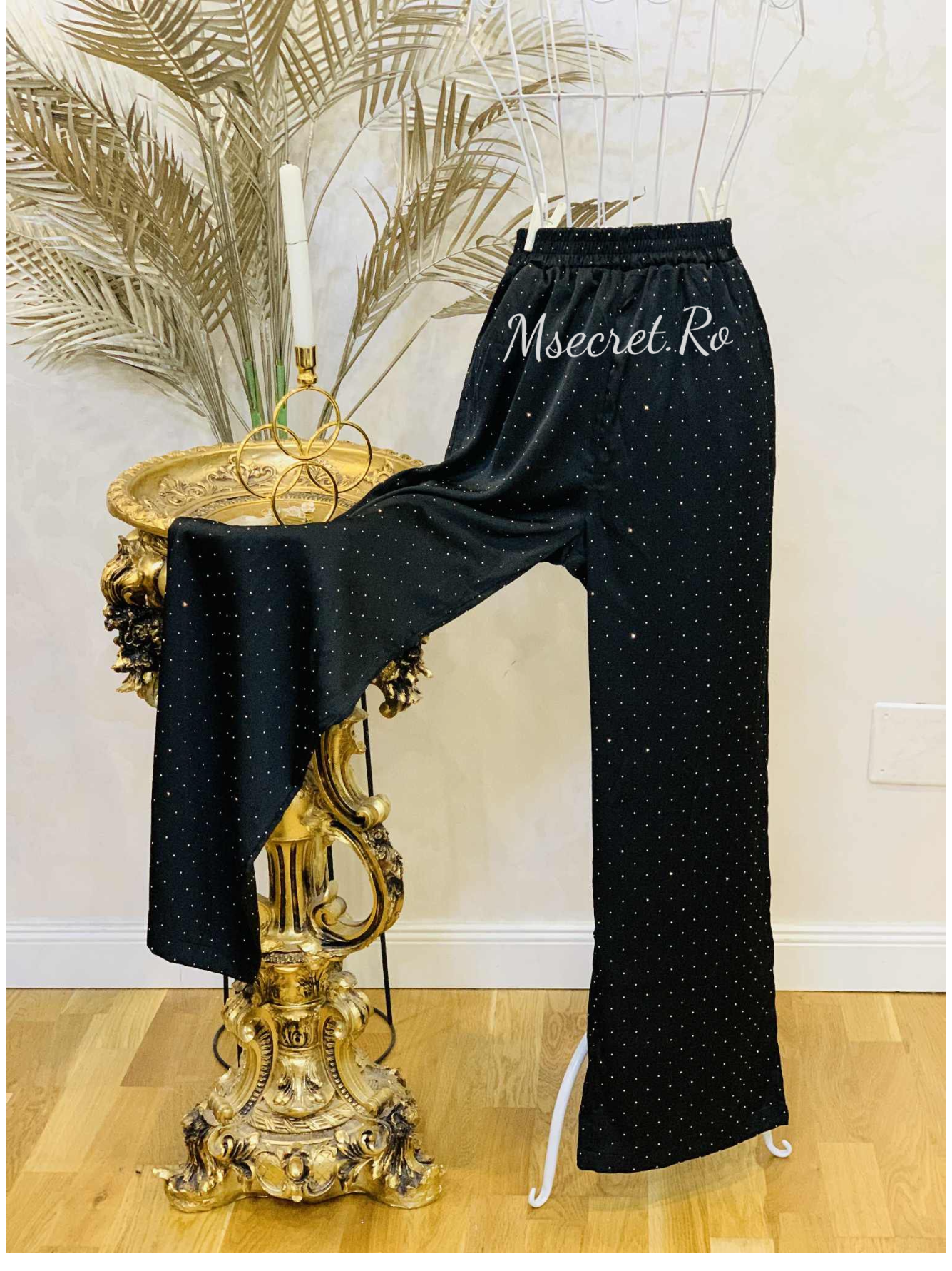 Compleu negru cu pantaloni lungi si pietre