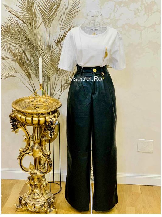 Pantaloni negri din piele