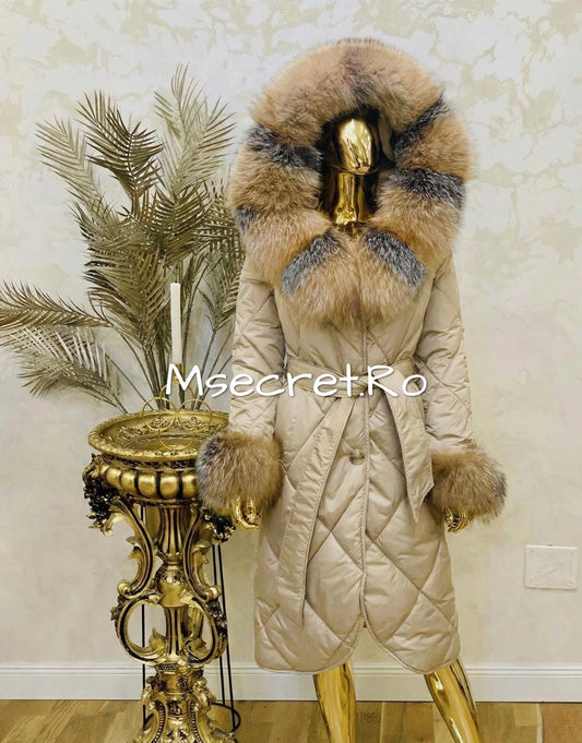 Geaca bej imperbeabila cu blana naturala