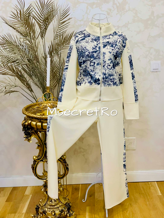 Compleu bej cu imprimeu