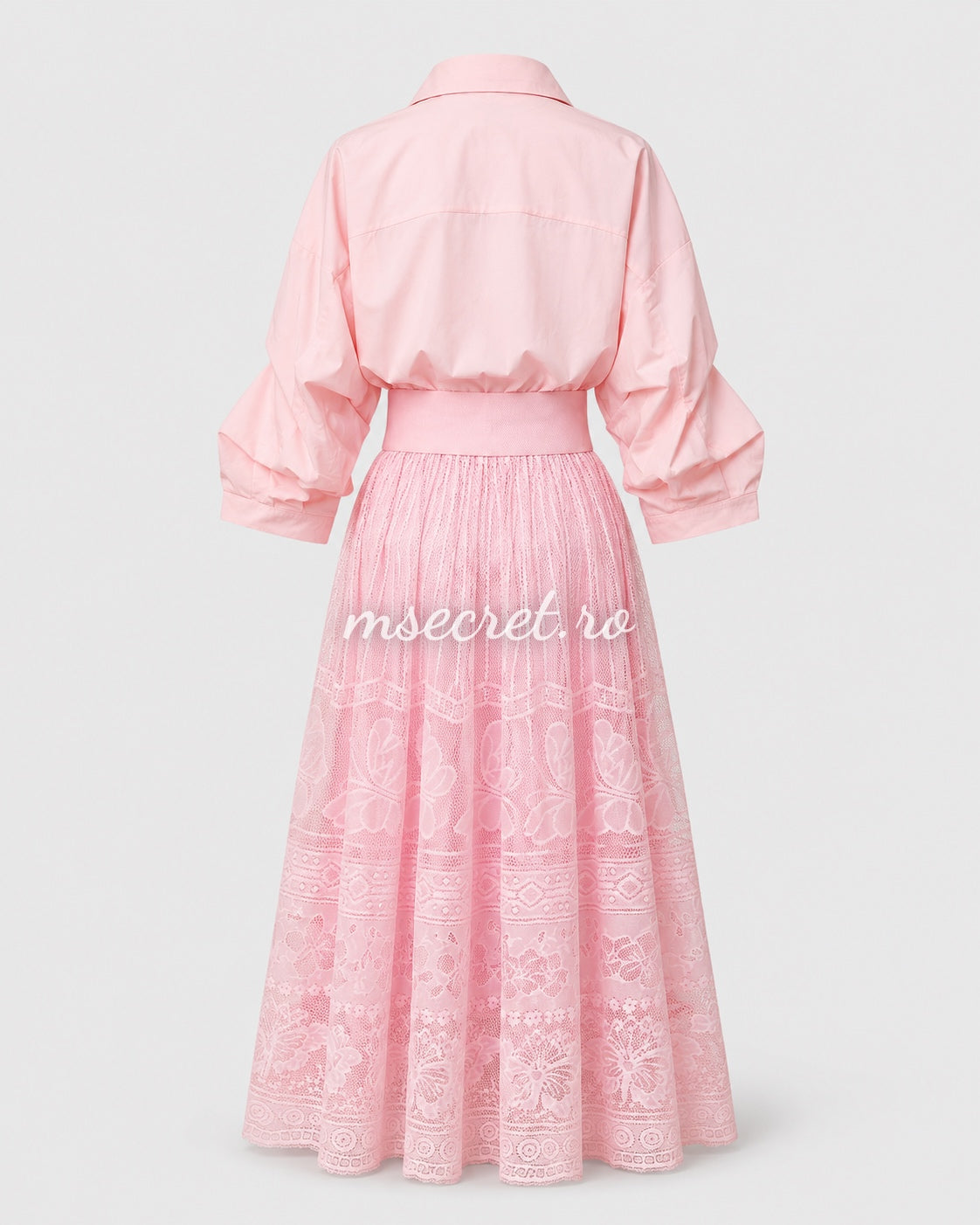 Rochie elegantă roz pudrat cu dantelă și curea aurie inclusă