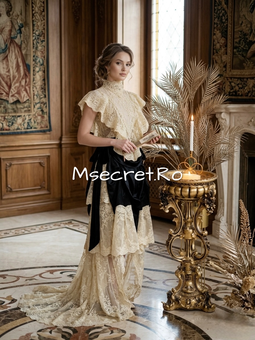 Compleu din dantela cu fusta si top