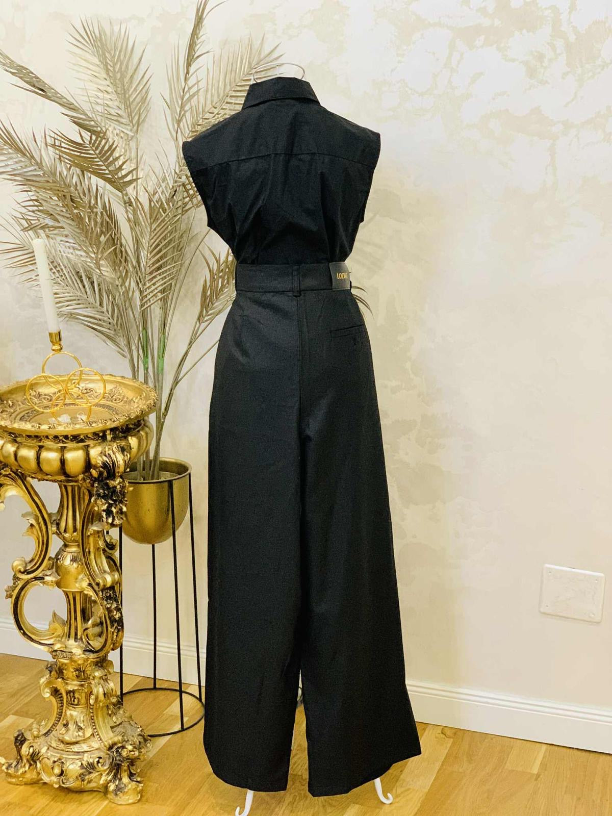 Pantaloni negri moderni
