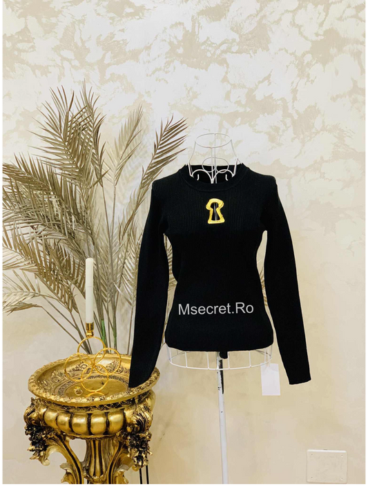 Bluza elastica cu detaliu auriu