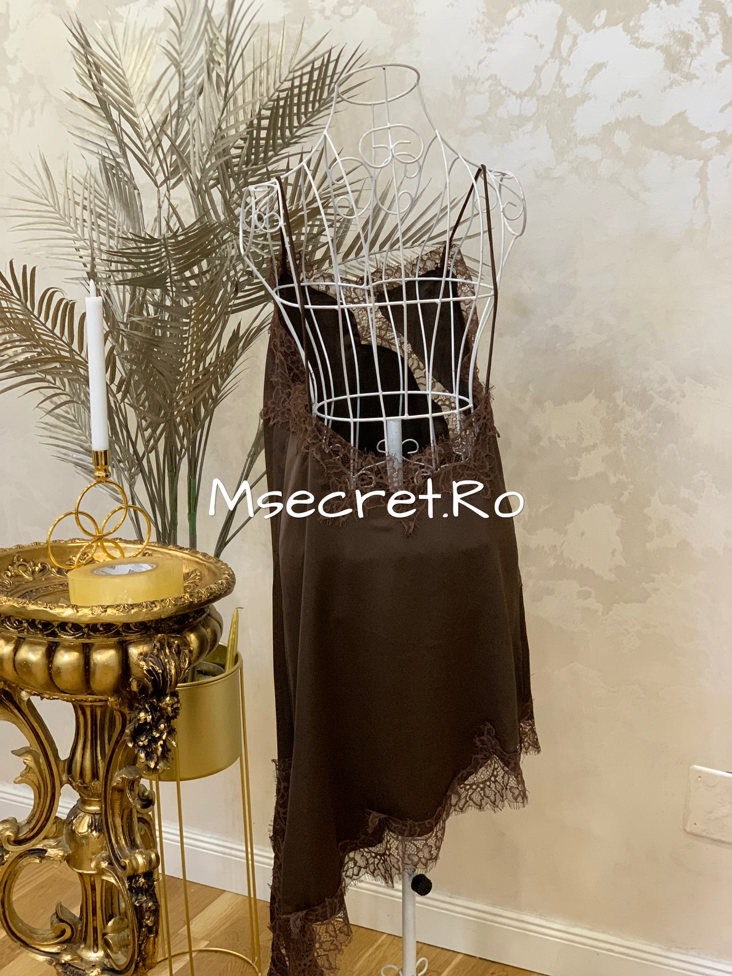 Brown midi dress with lace