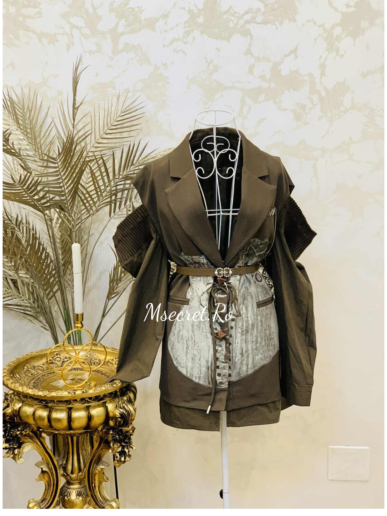 Sacou negru cu design modern