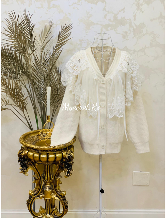 Cardigan din lana cu broderie