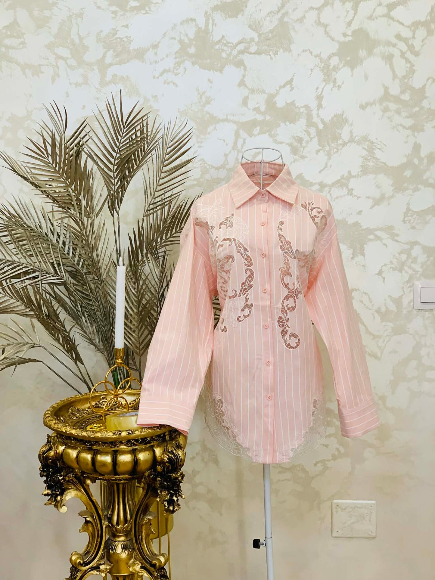 Camasa roz din bumbac cu broderie