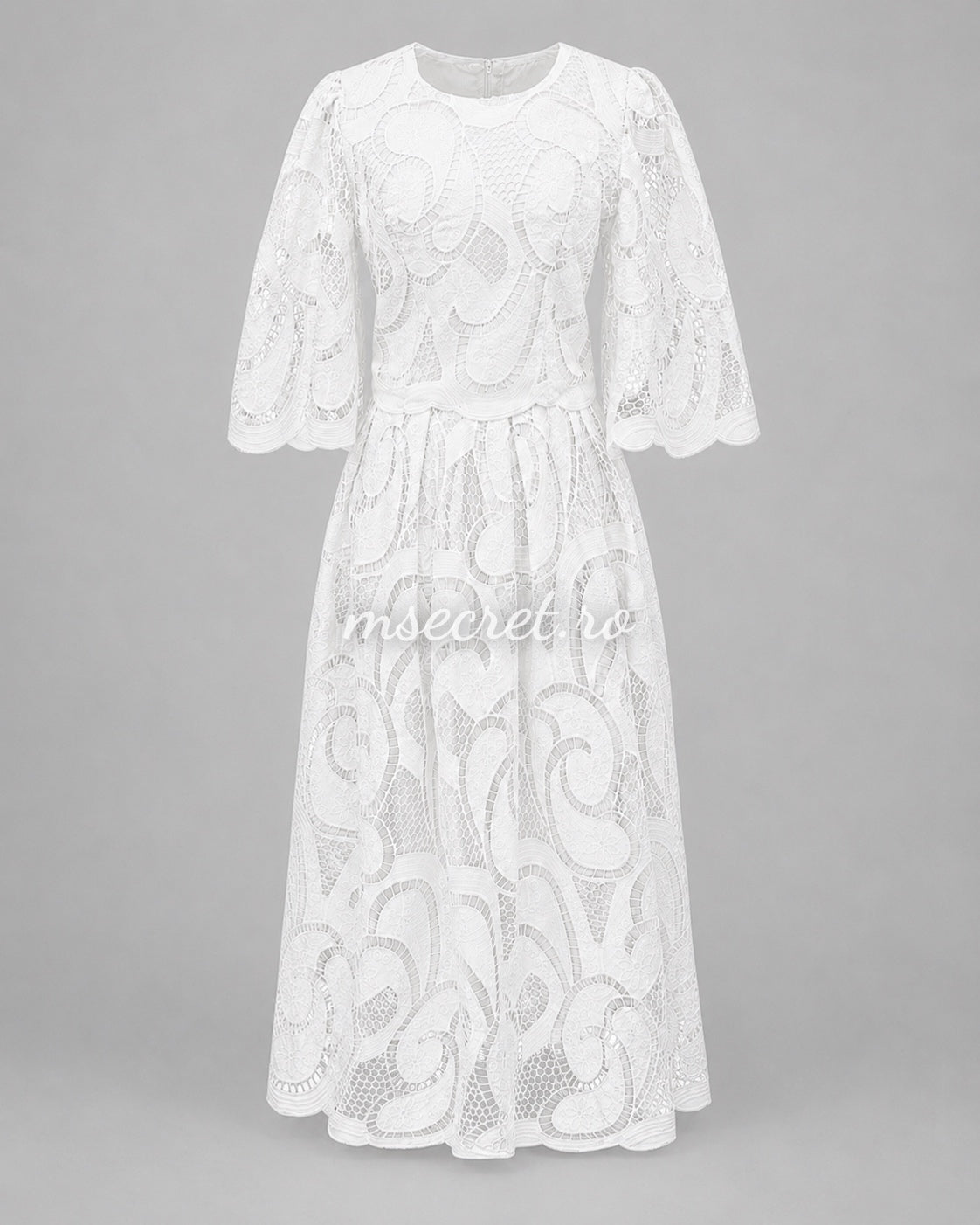 Elegant white premium lace set