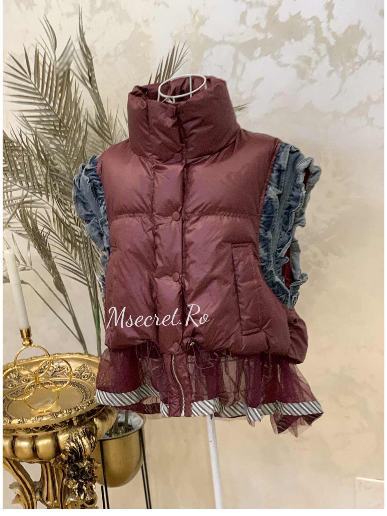 Vesta burgundy cu tulle si denim
