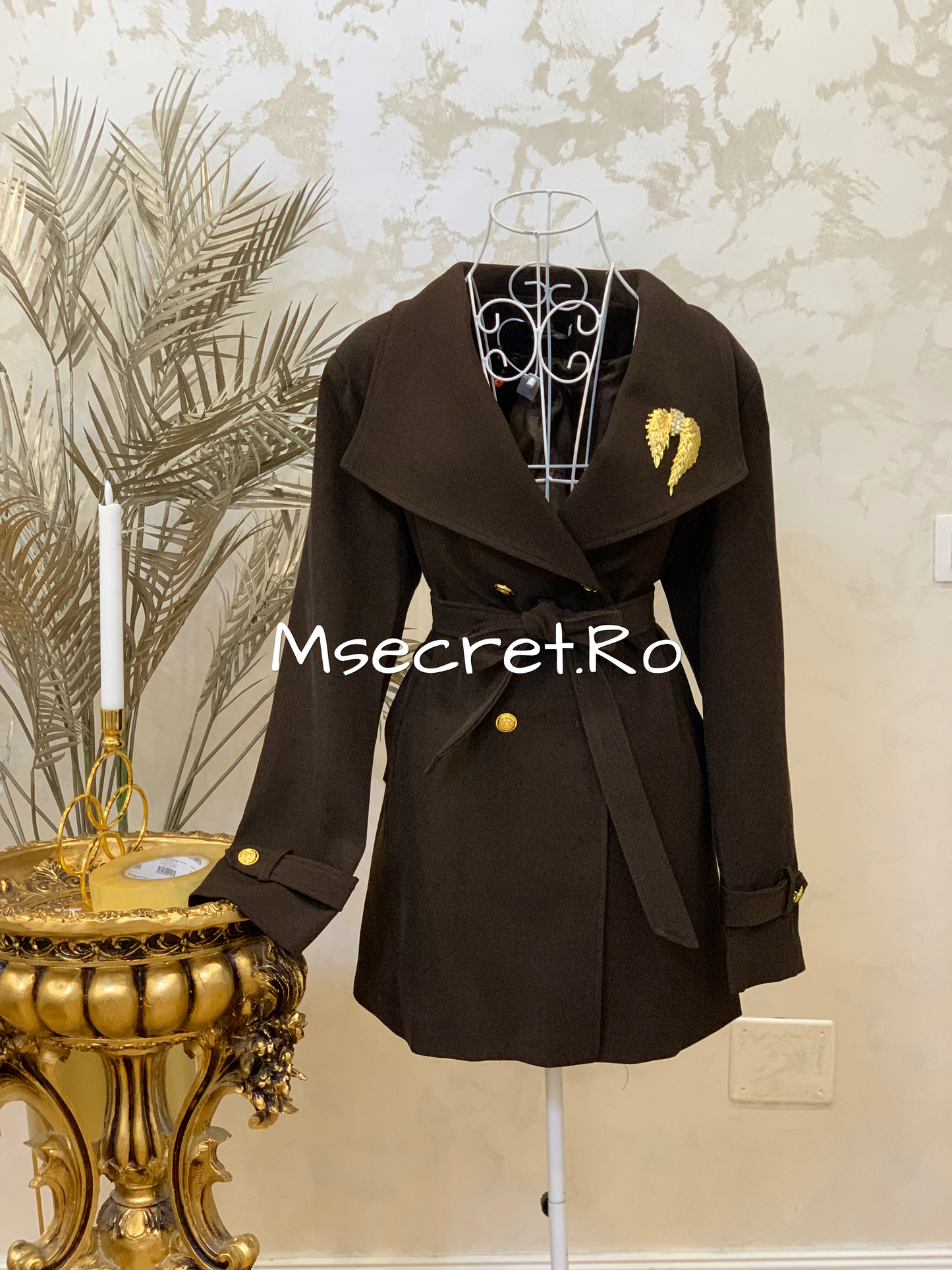 Trench palton maro scurt cu cordon in talie