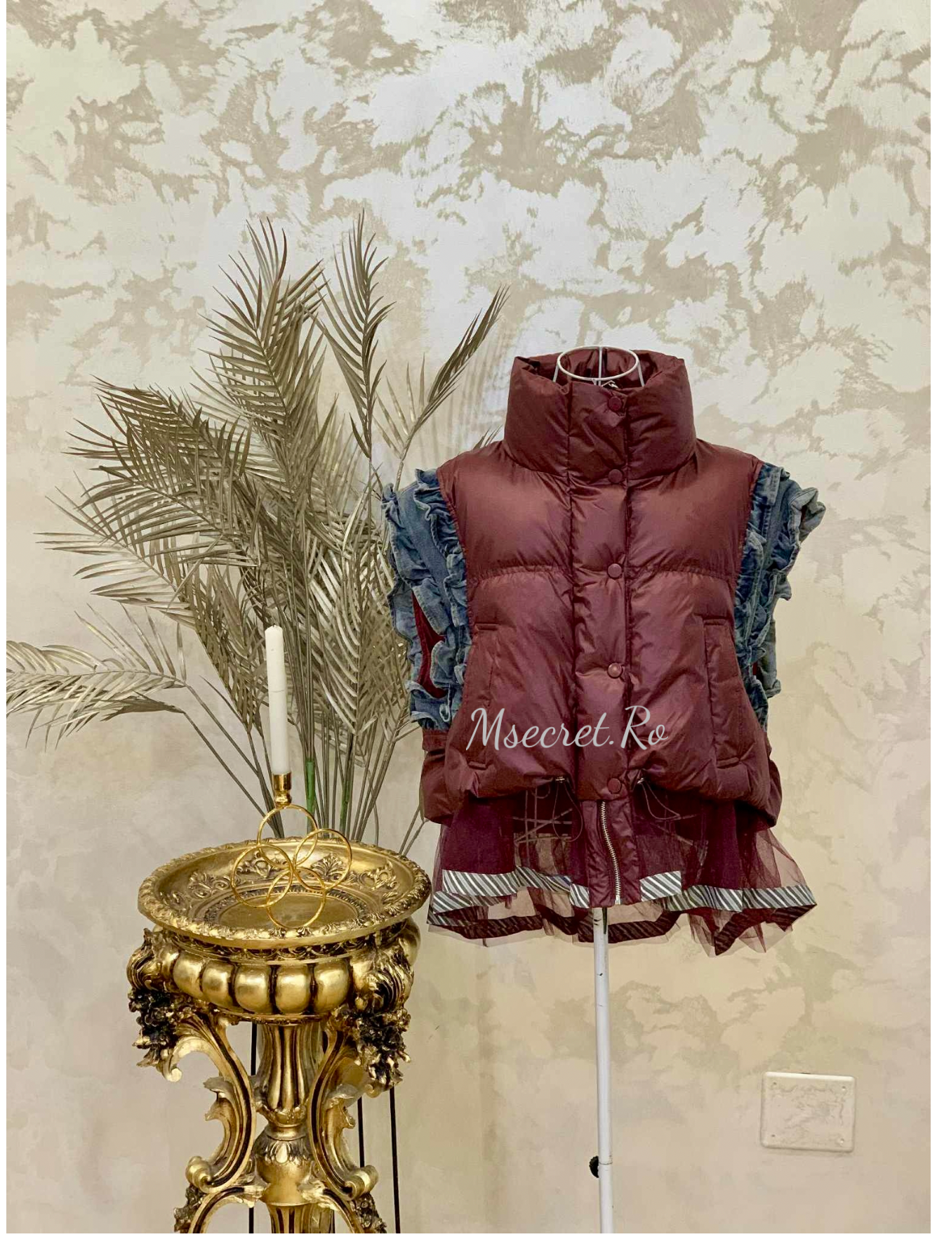 Vesta burgundy cu tulle si denim