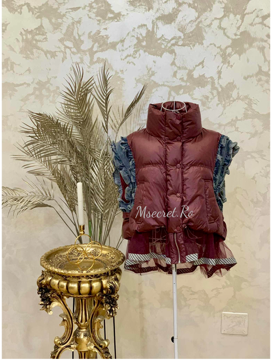 Vesta burgundy cu tulle si denim