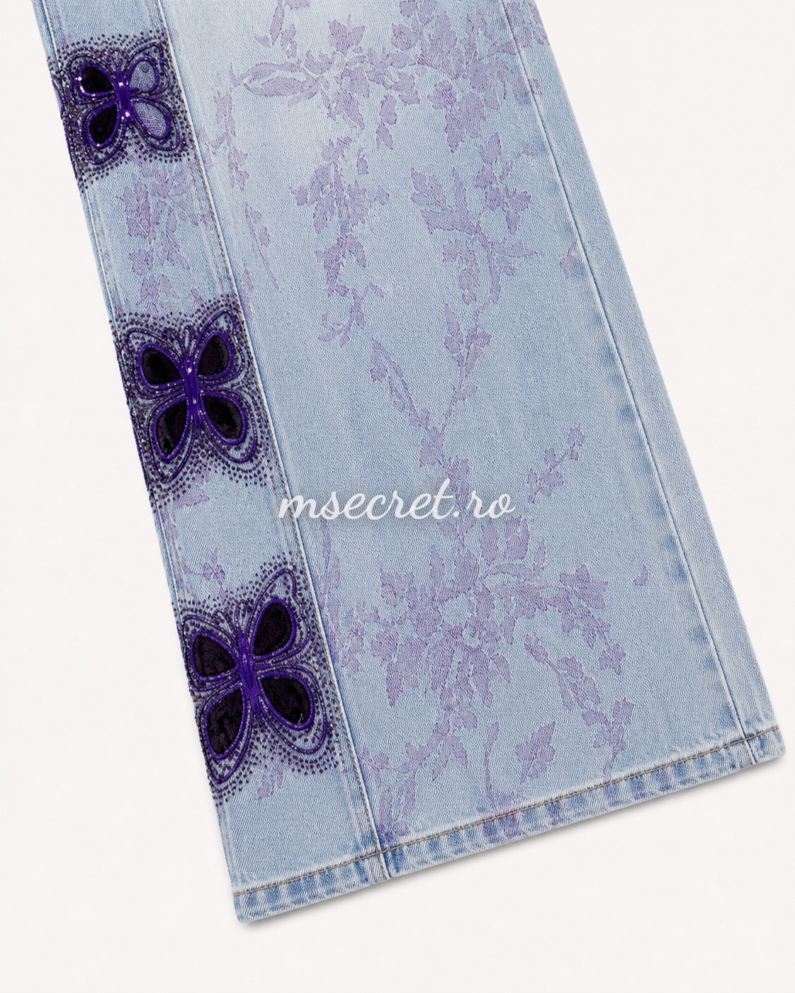 Blugi wide leg cu imprimeu floral mov si aplicatii fluturi