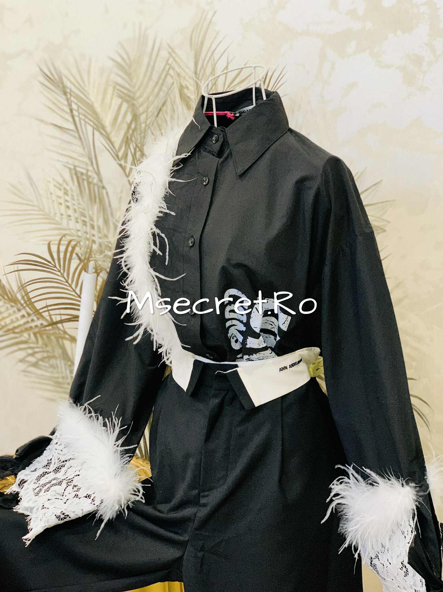 Black cotton shirt with feathers