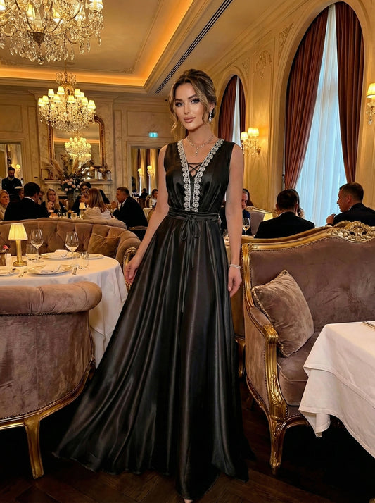 Rochie lunga neagra cu pietre