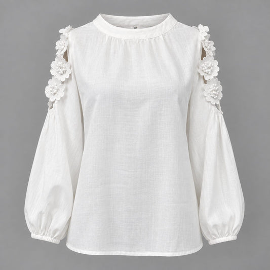 Bluza alba din in cu umeri decupati si flori aplicate