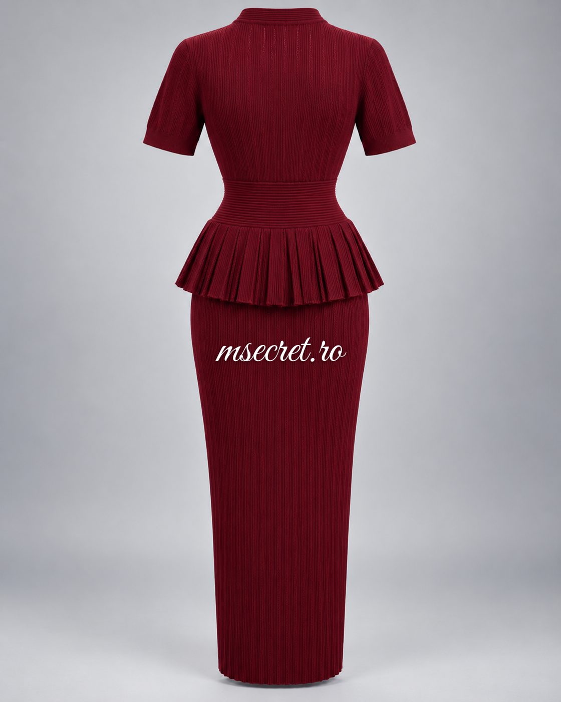 Compleu bordo cu top cu peplum, nasturi bijuterie si fusta midi - vedere din spate