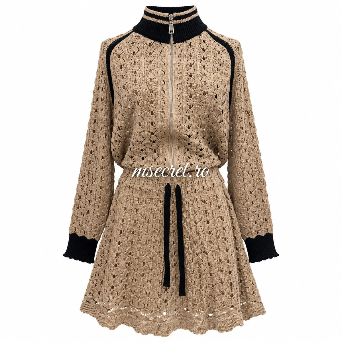 Compleu din lana bej cu bluza si fusta - vedere din fata